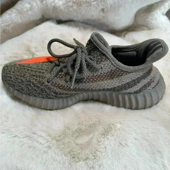 adidas Yeezy Boost 350 V2 Low Beluga Reflective size 5 - Picture 9 of 16